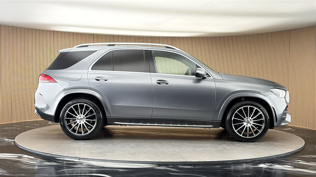 Mercedes-Benz GLE Image 16