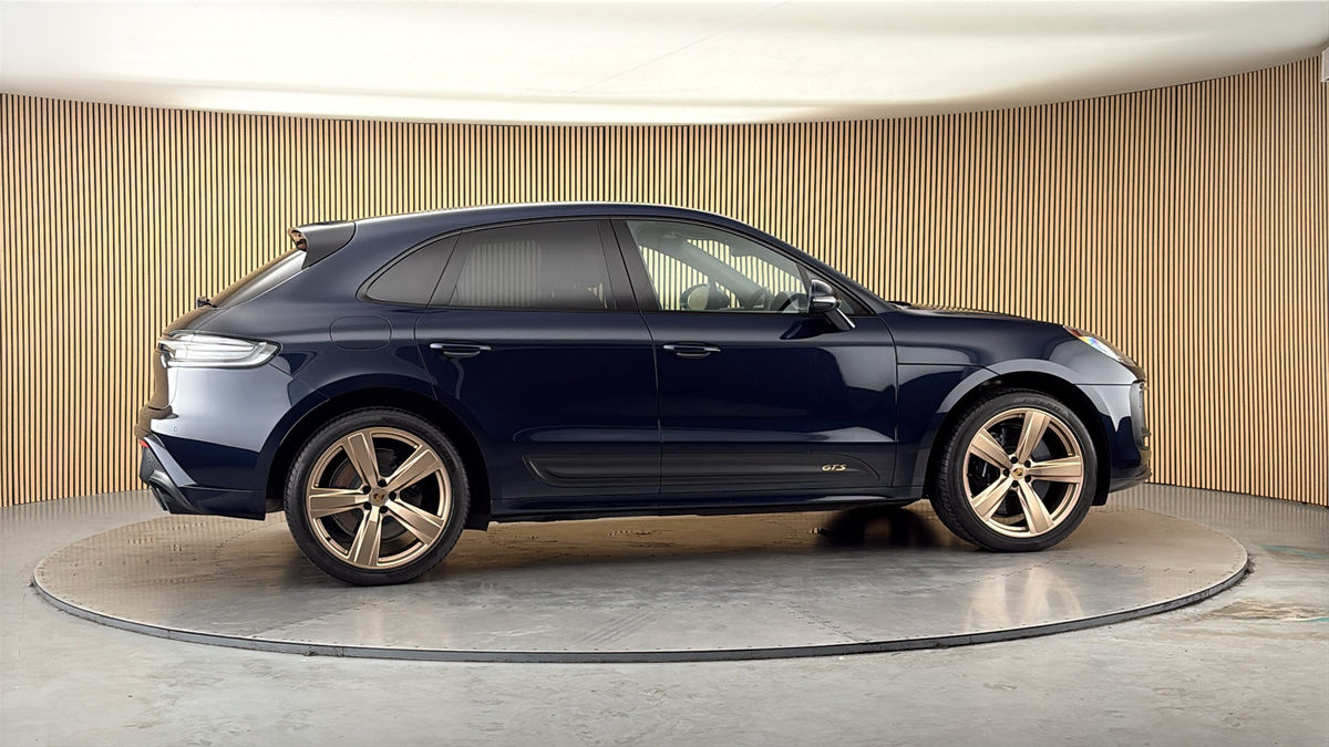 More views of Porsche Macan