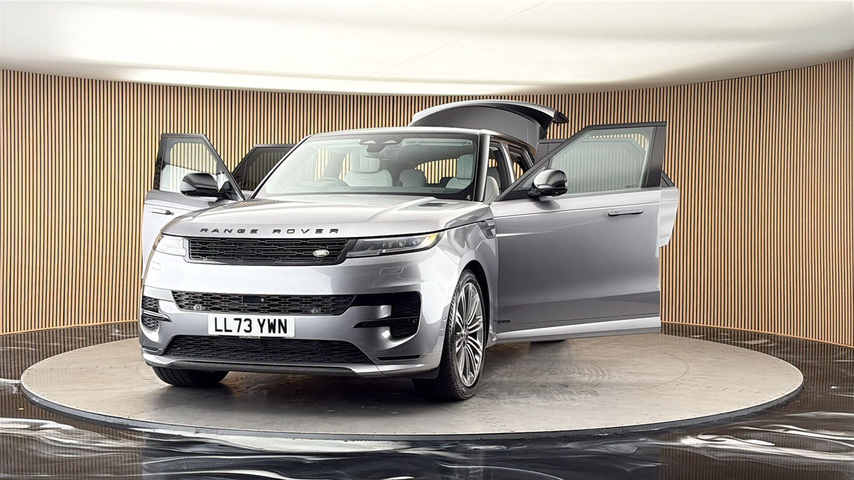 More views of Land Rover Range Rover Sport