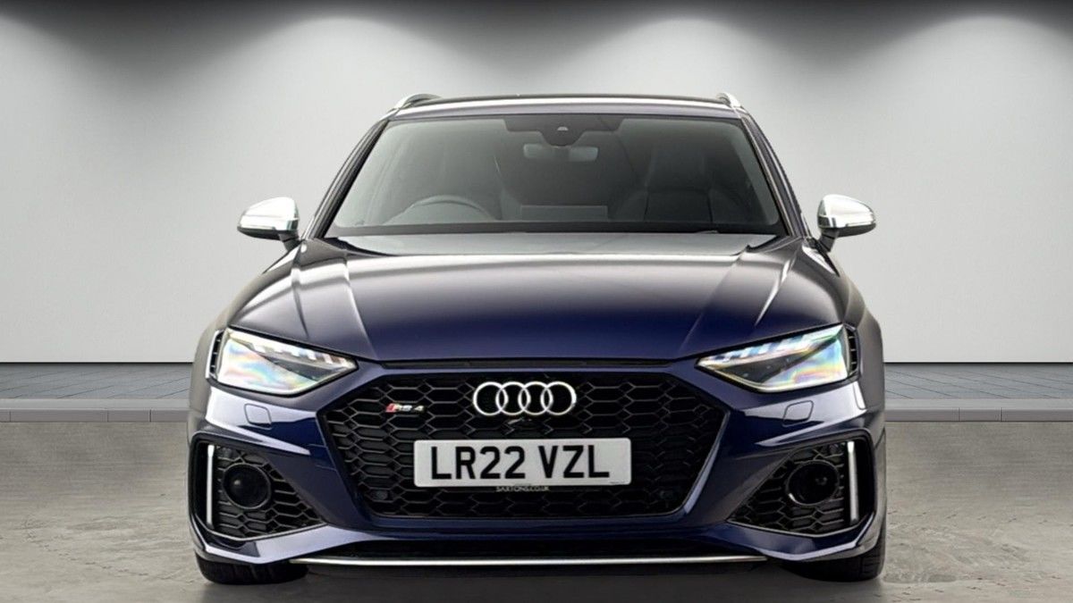 Audi RS4 Avant Image 3