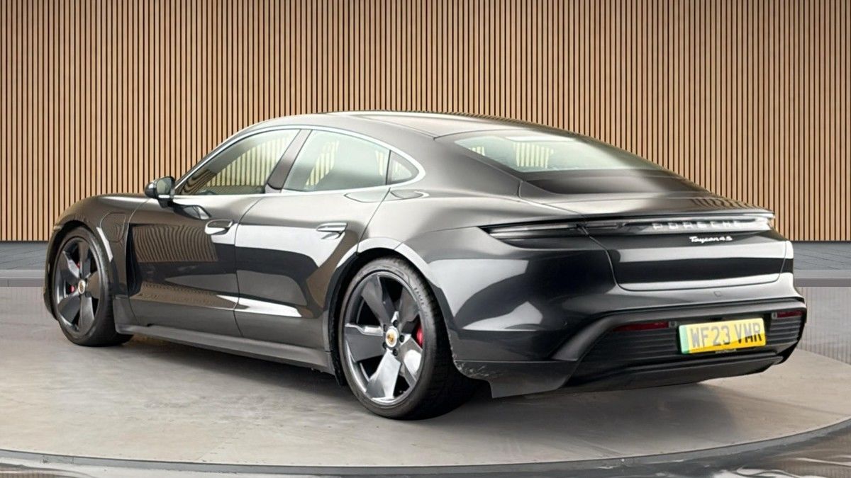 Porsche Taycan Image 3