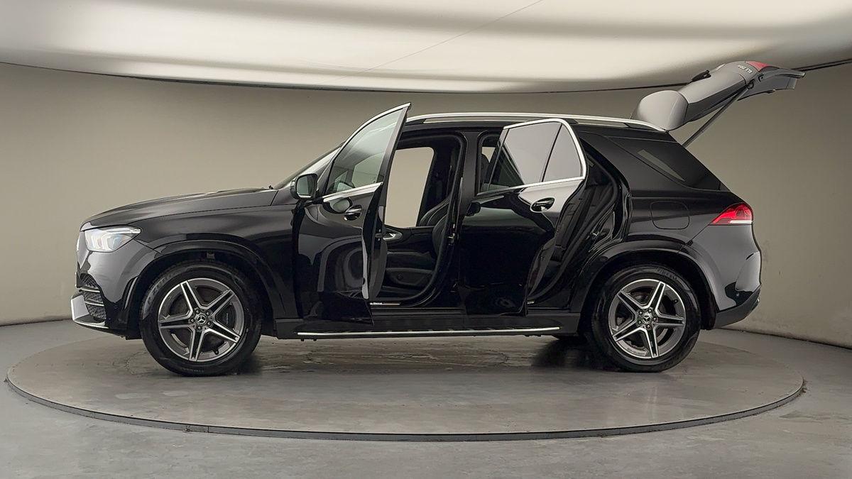 More views of Mercedes-Benz GLE