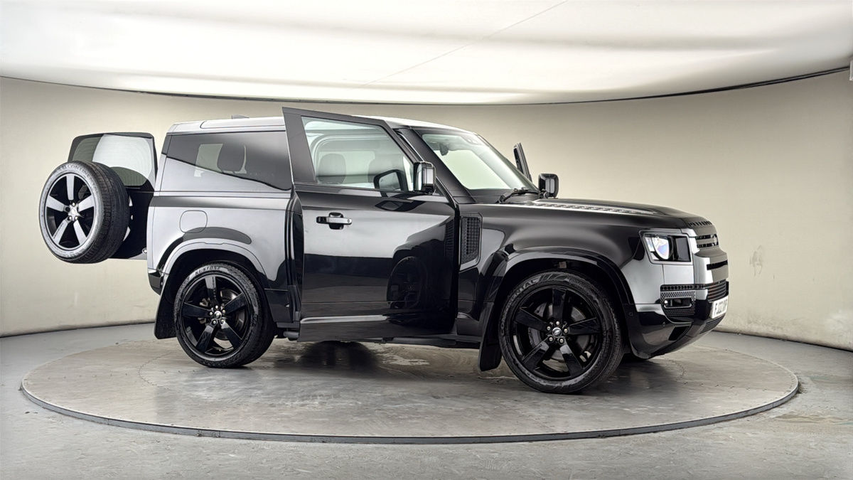 More views of Land Rover Defender 90