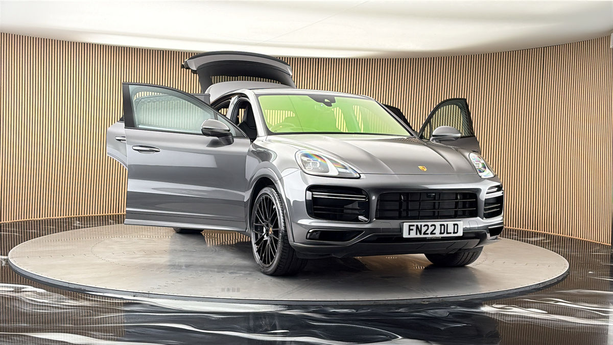 More views of Porsche Cayenne