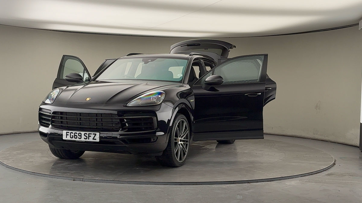 More views of Porsche Cayenne