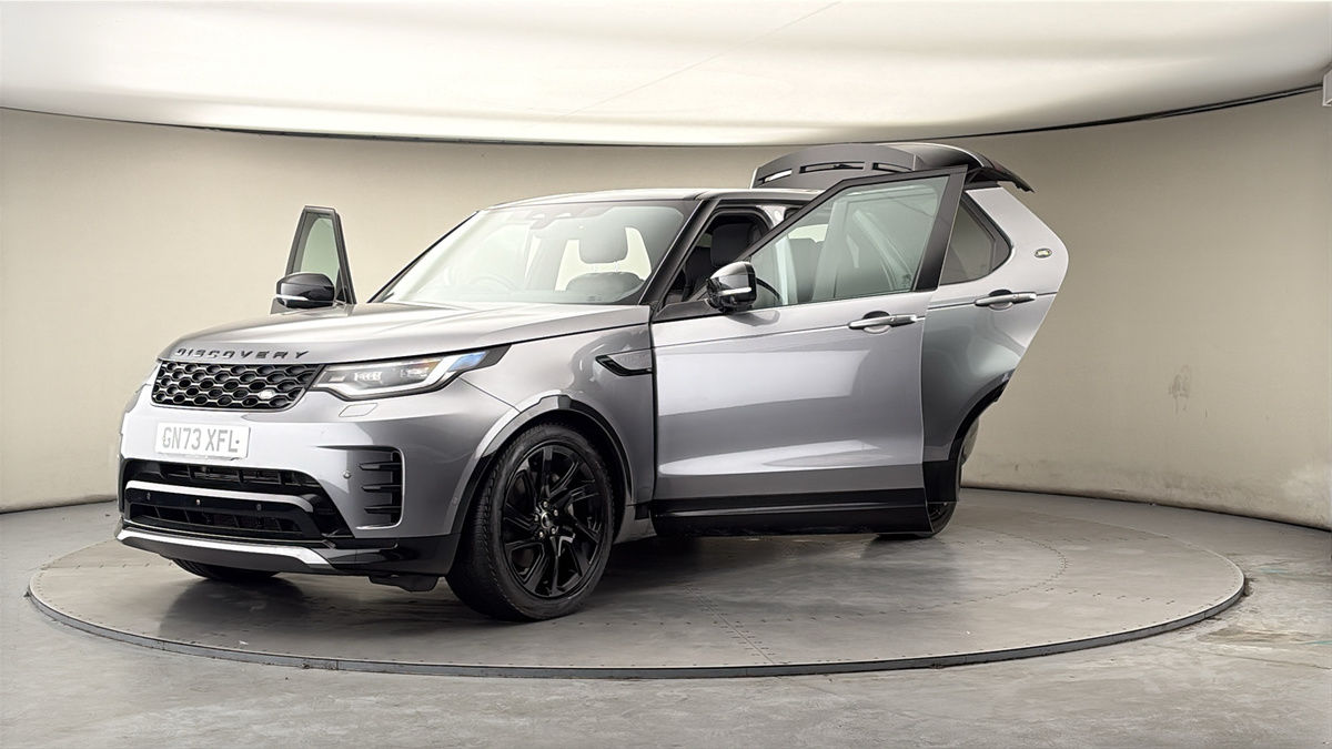 More views of Land Rover Discovery