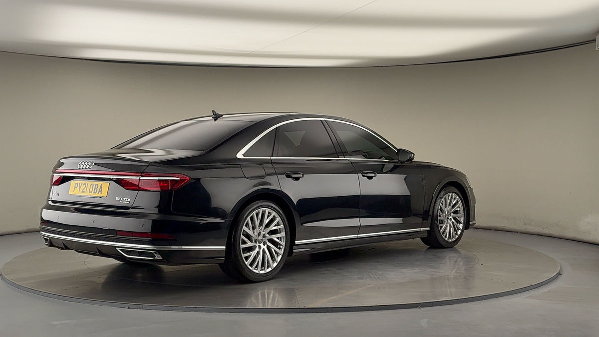 Audi A8 Image 21