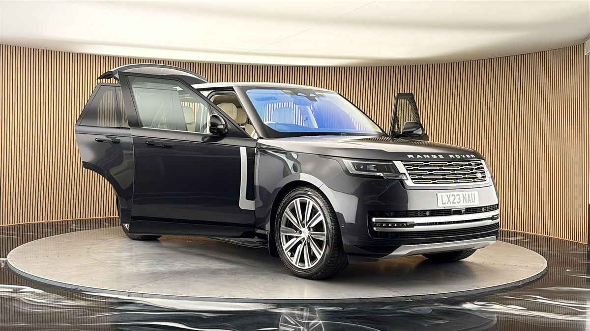 More views of Land Rover Range Rover