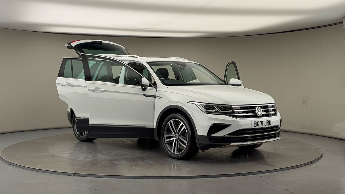More views of Volkswagen Tiguan