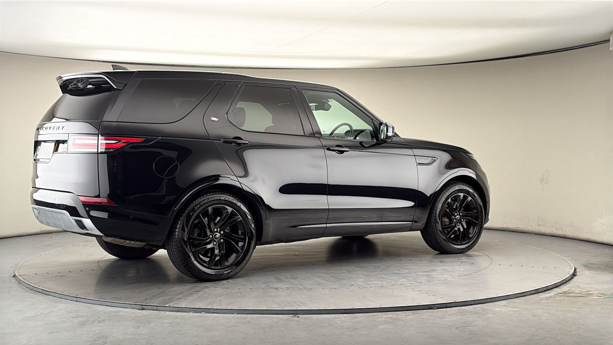 More views of Land Rover Discovery