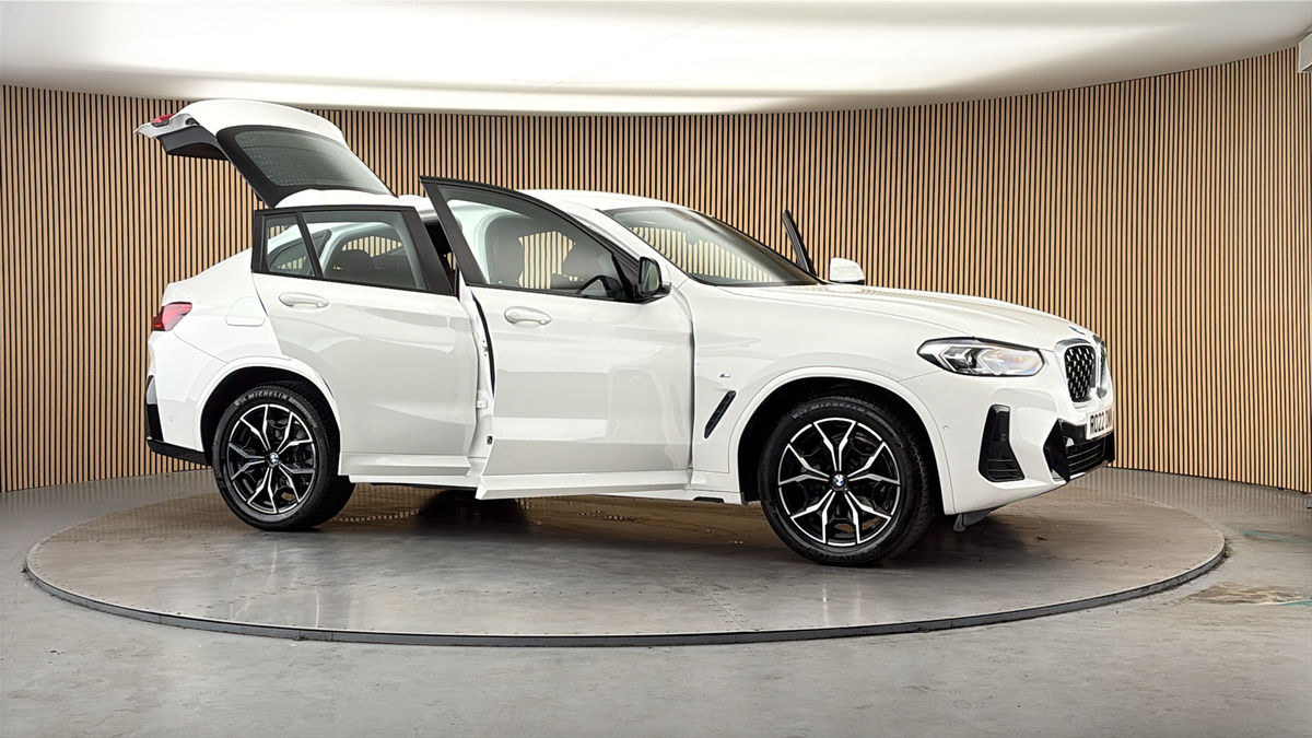More views of BMW X4