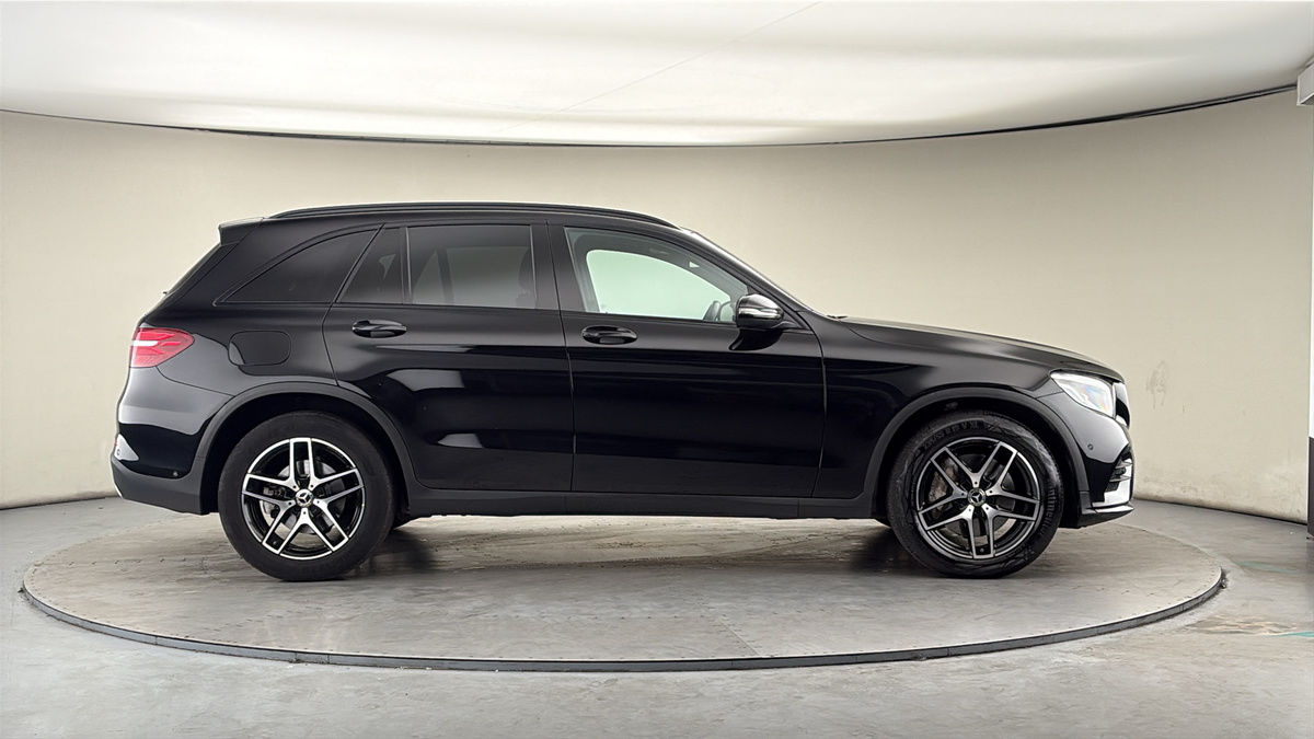 Mercedes-Benz GLC Image 16