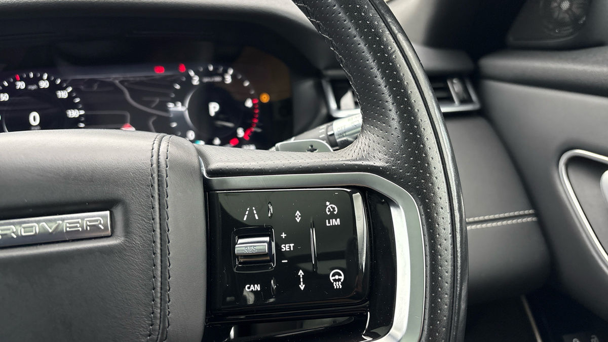 Land Rover Range Rover Velar Image 14