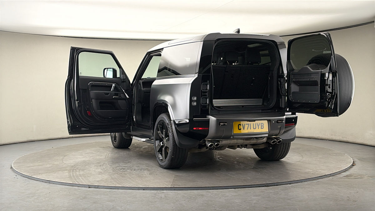 More views of Land Rover Defender 90