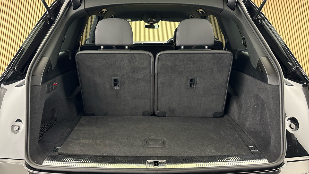 Audi Q7 Image 11