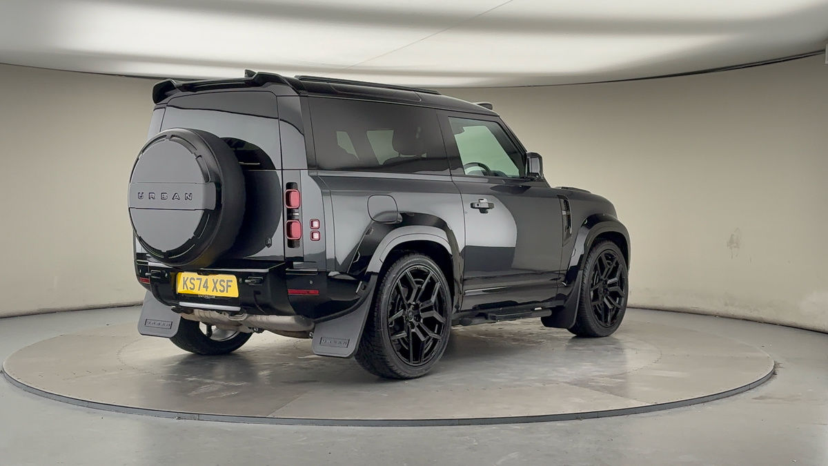 More views of Land Rover Defender 90