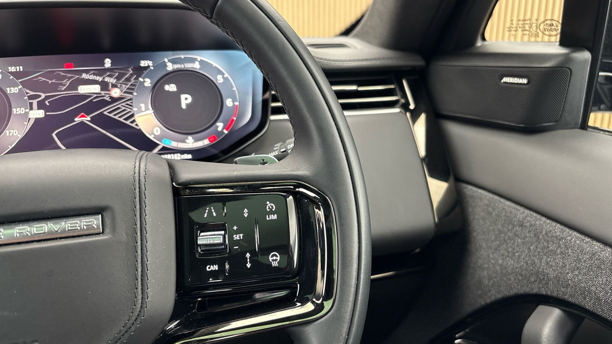 Land Rover Range Rover Sport Image 14