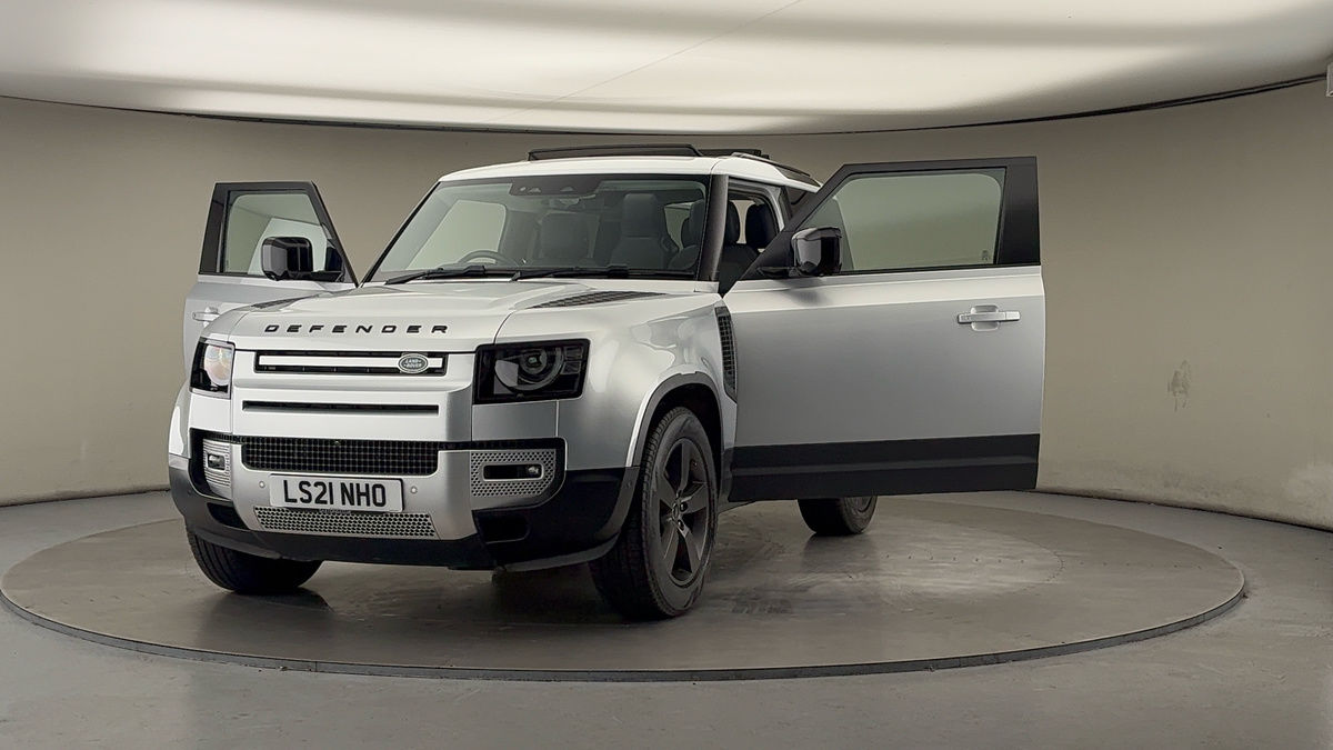 More views of Land Rover Defender 90