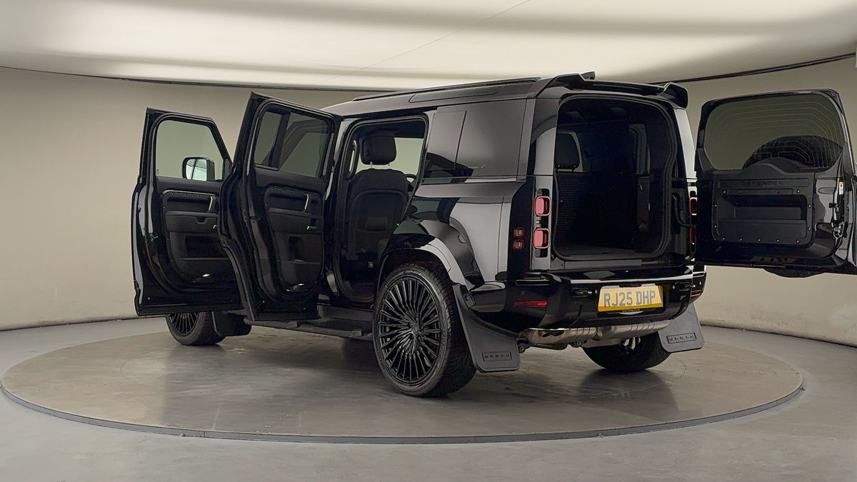 More views of Land Rover Defender 110