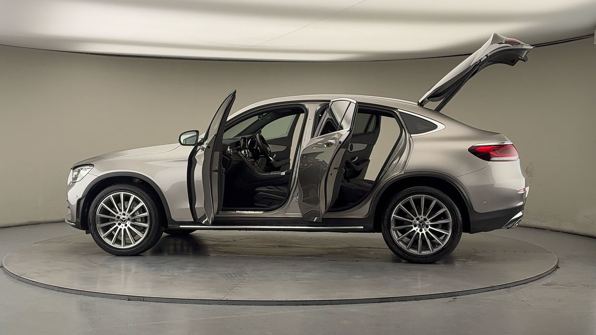 More views of Mercedes-Benz GLC