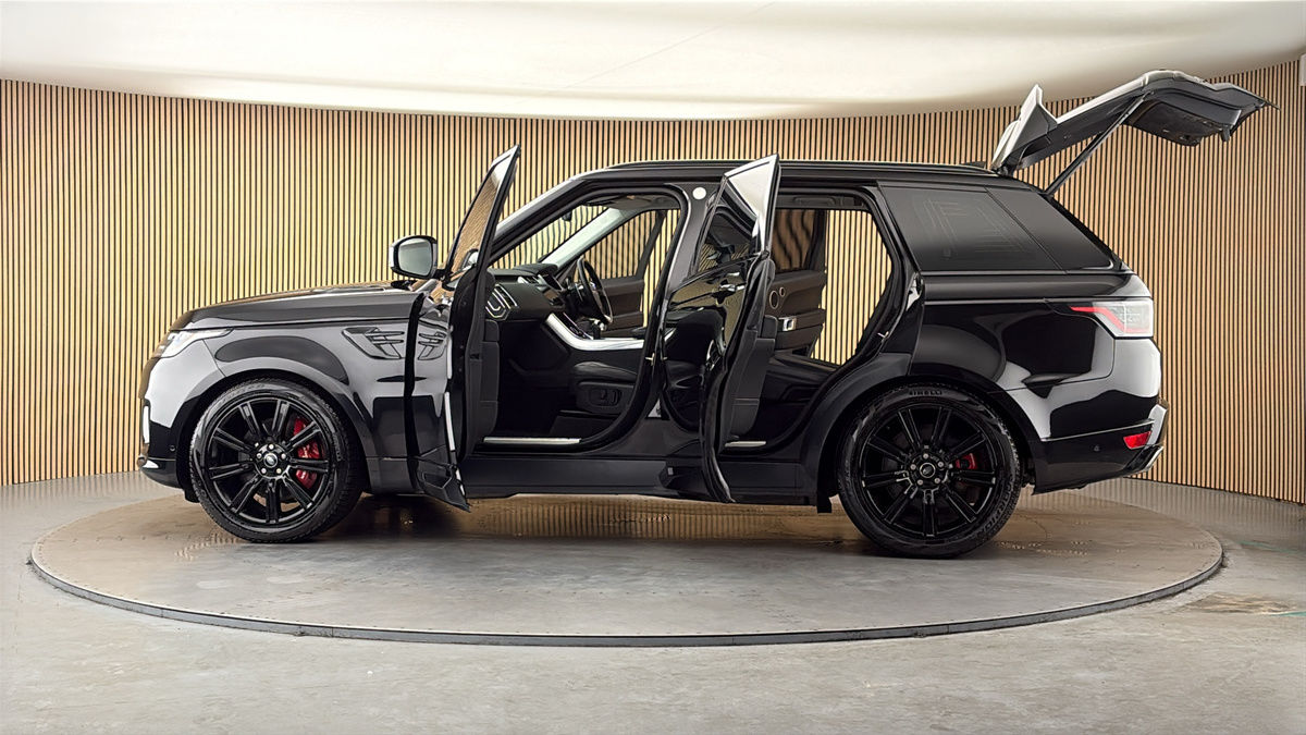 More views of Land Rover Range Rover Sport