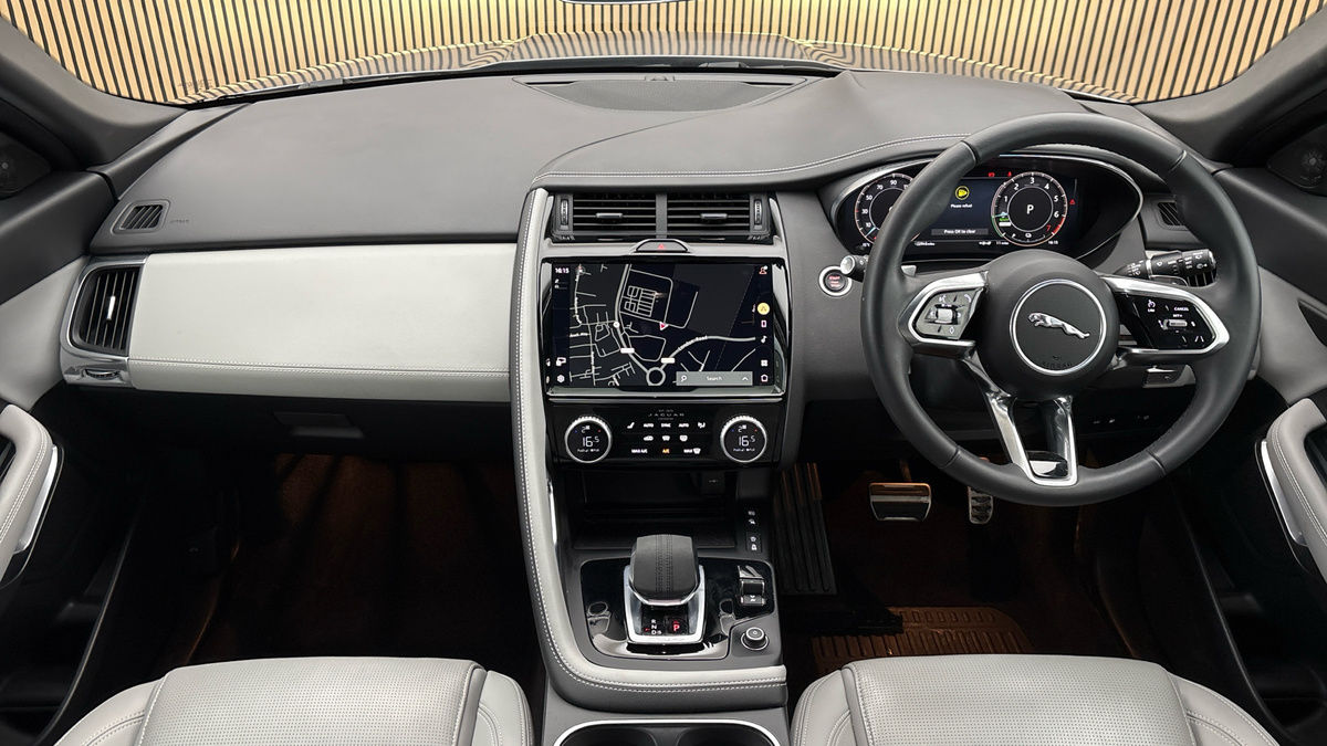 Jaguar E-PACE Image 12