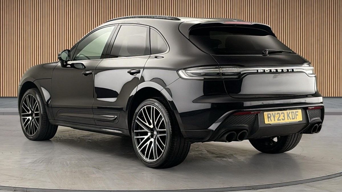 Porsche Macan Image 2