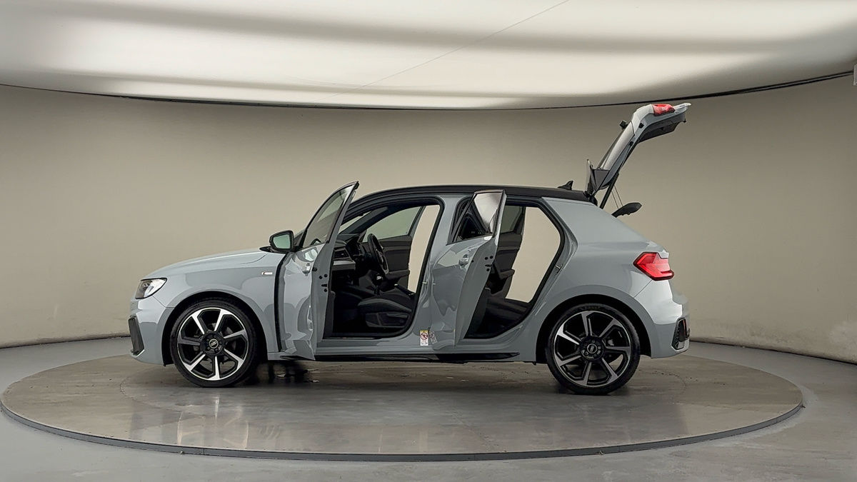 More views of Audi A1