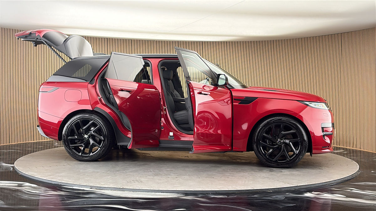 More views of Land Rover Range Rover Sport