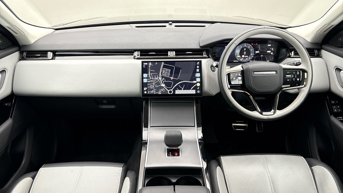 Land Rover Range Rover Velar Image 12