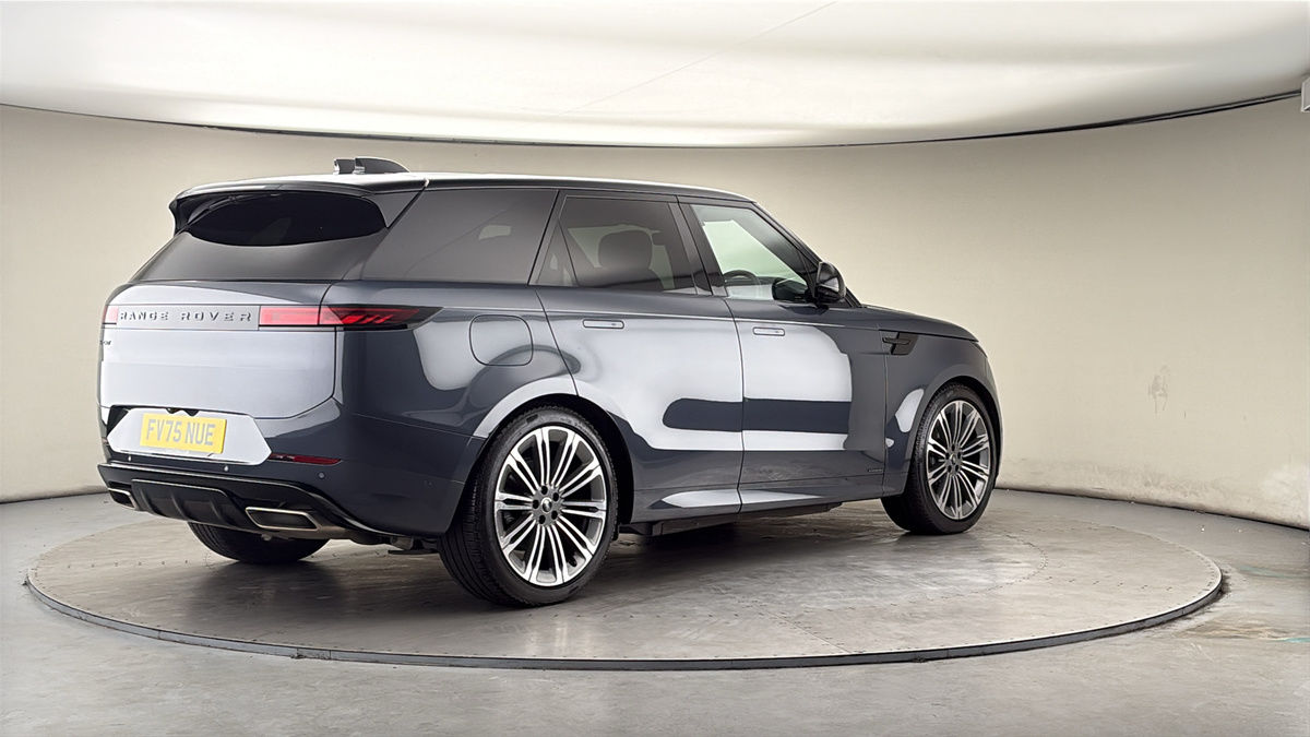 Land Rover Range Rover Sport Image 21