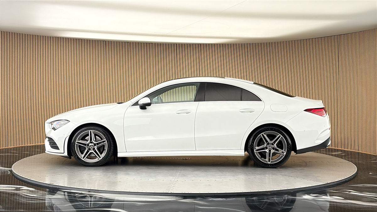 Mercedes-Benz CLA Image 15