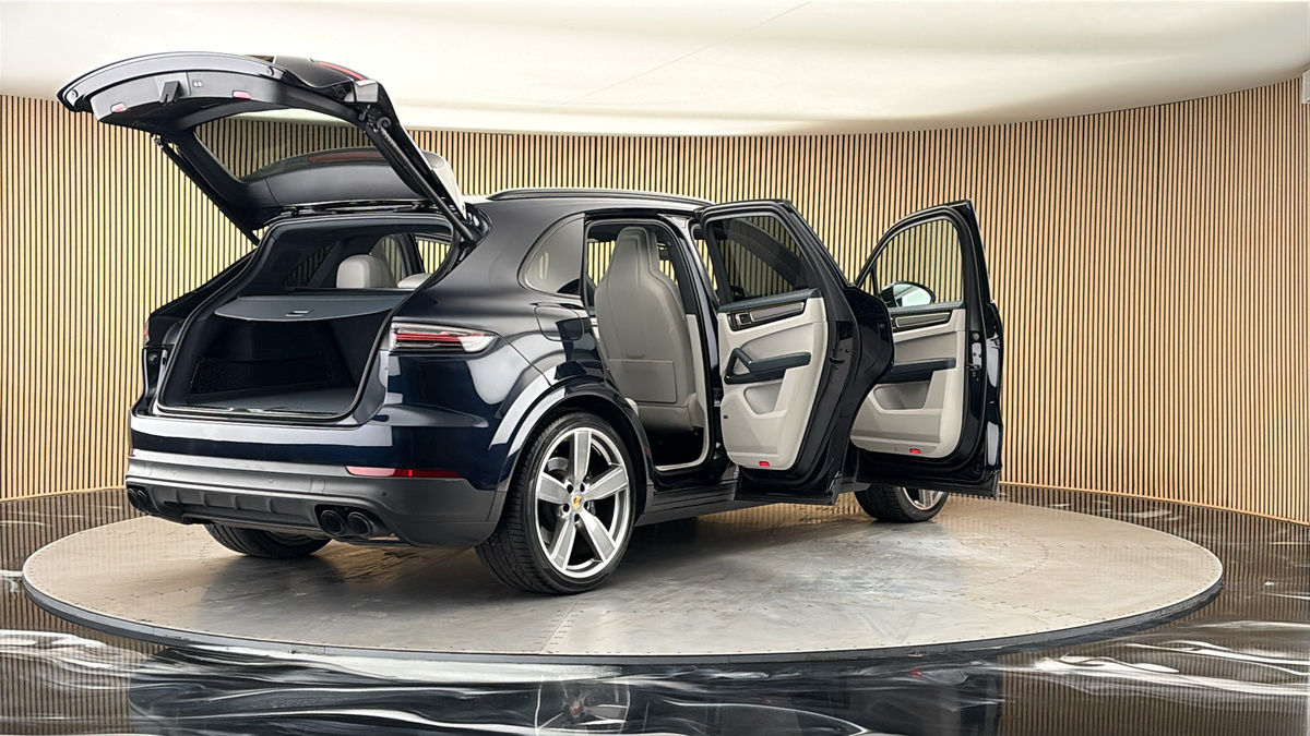 More views of Porsche Cayenne