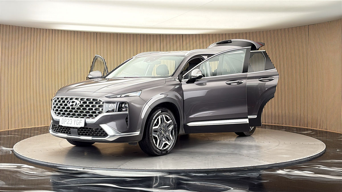 More views of Hyundai Santa Fe