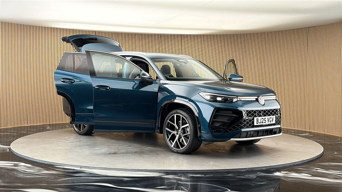 More views of Volkswagen Tayron