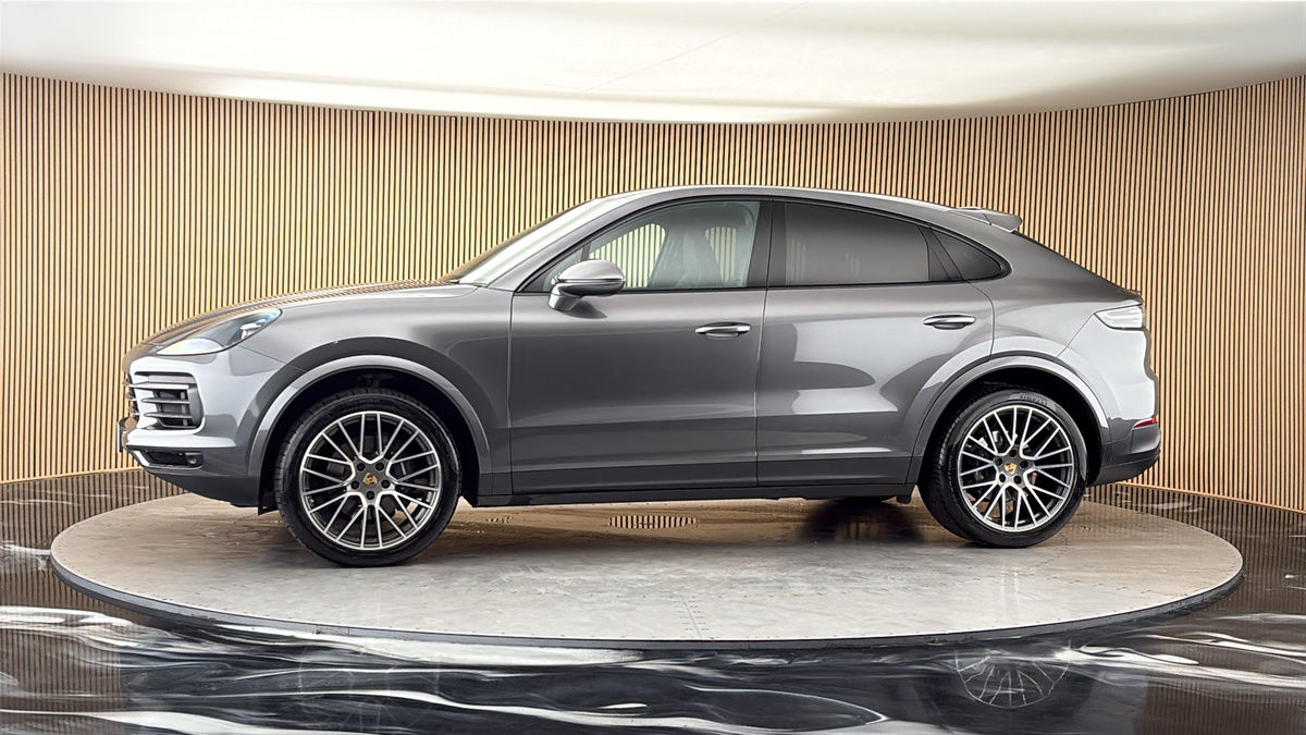 More views of Porsche Cayenne