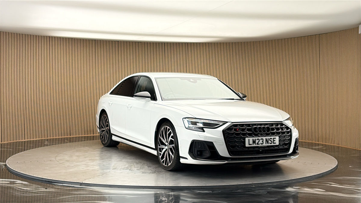 More views of Audi S8