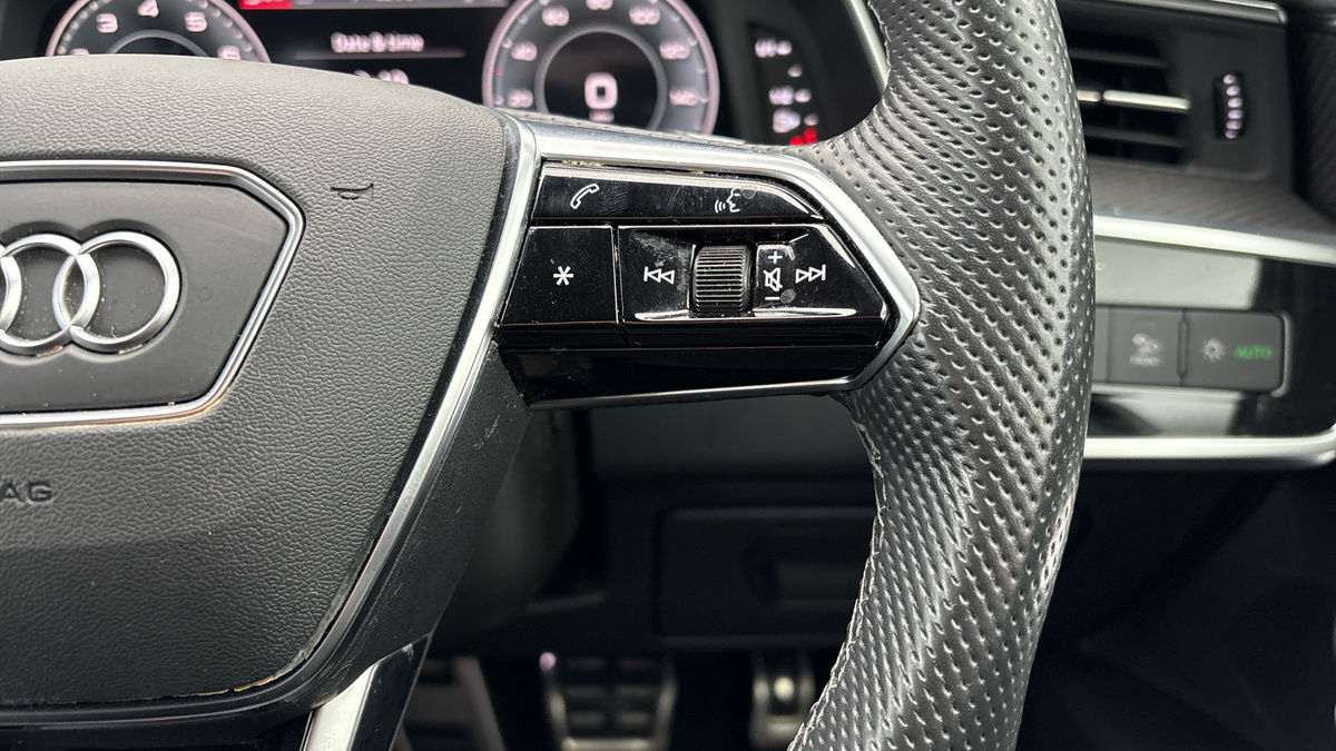 Audi A6 Avant Image 14