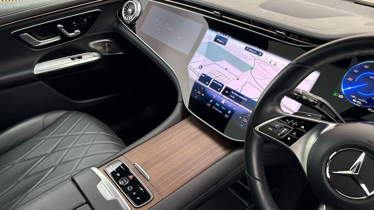 Mercedes-Benz EQE Image 18