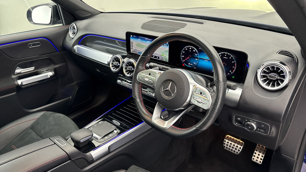 Mercedes-Benz GLB Image 5