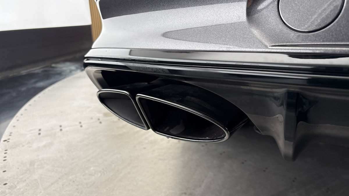 Bentley Bentayga Image 50