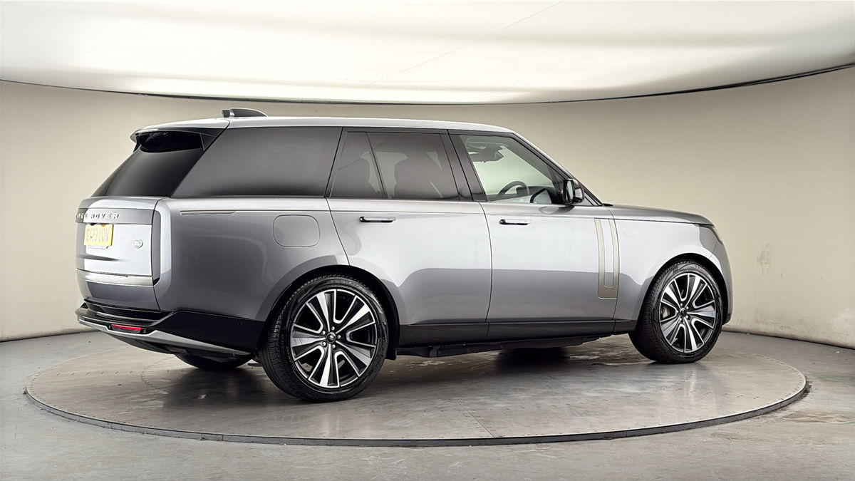More views of Land Rover Range Rover