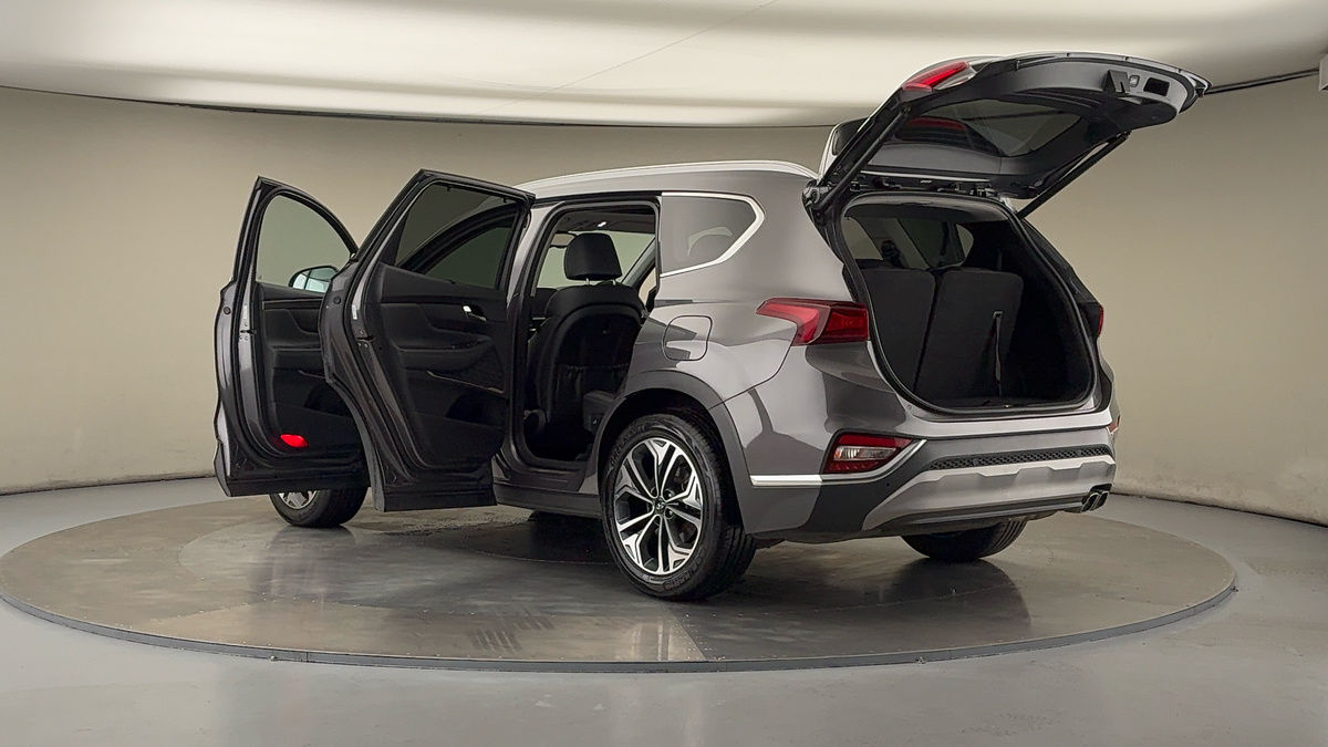 More views of Hyundai Santa Fe