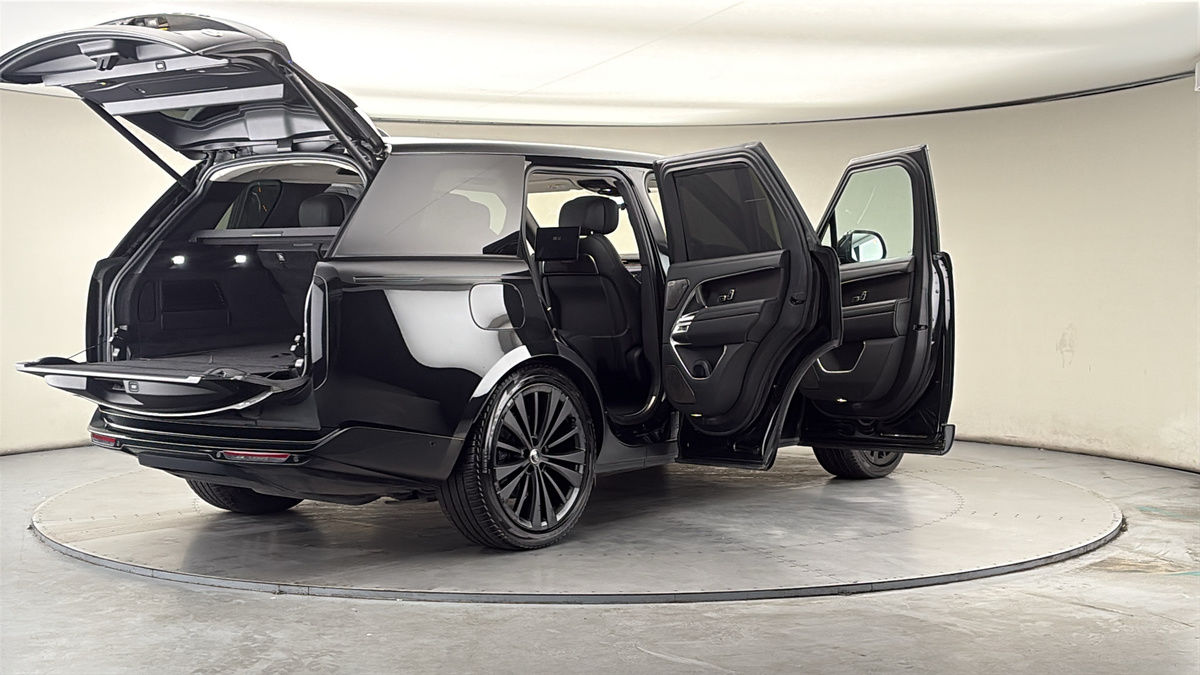 More views of Land Rover Range Rover