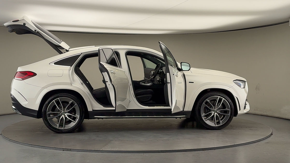 More views of Mercedes-Benz GLE