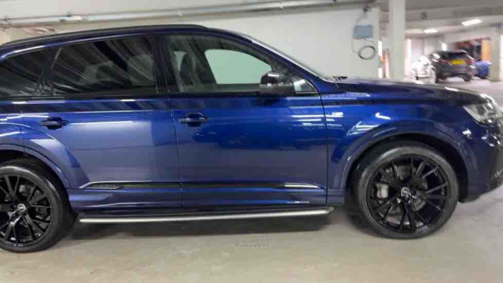 More views of Audi Q7