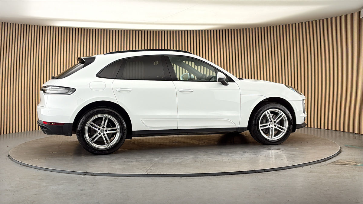 More views of Porsche Macan