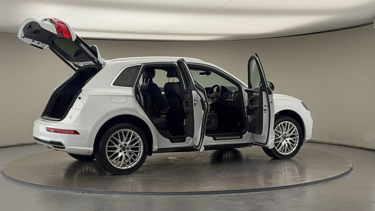 More views of Audi Q5