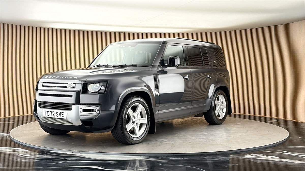 More views of Land Rover Defender 110