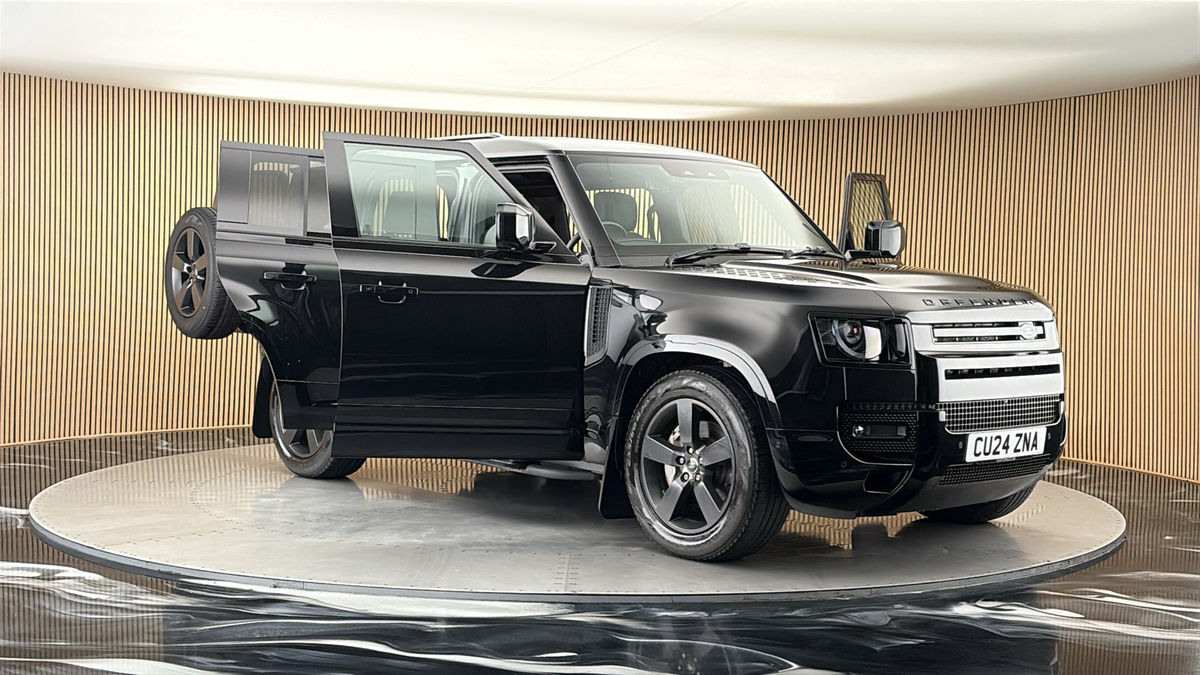 More views of Land Rover Defender 110
